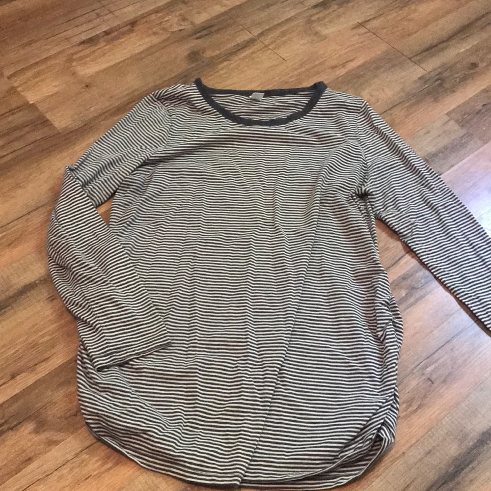 Long sleeve maternity top